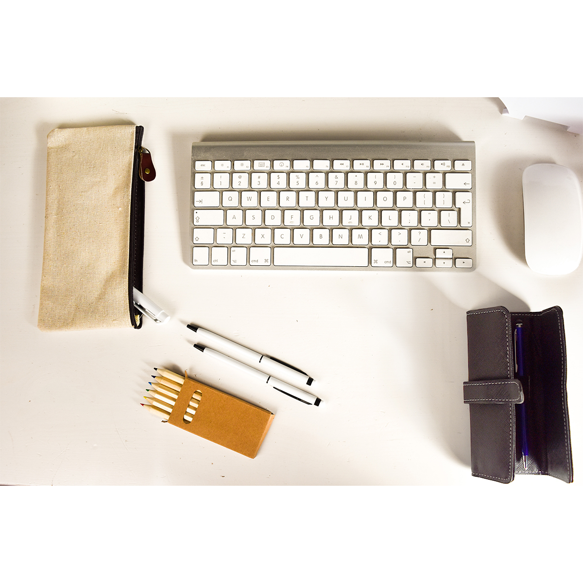 R73778.10.O - Zestaw kredek 9 cm, brązowy 